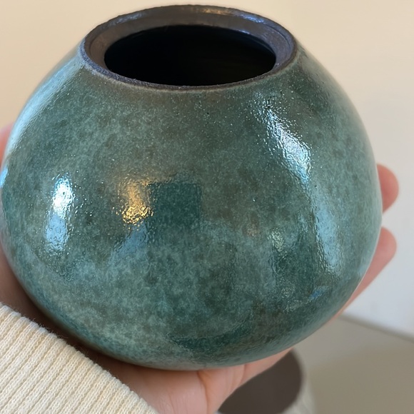 Pottery vases artisan Husk Milk white and celadon green handmade small - Picture 7 of 11